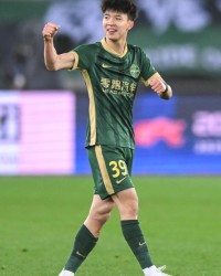 爱游戏-惊艳！王钰栋中超首球来了 新一代年轻人该接班了