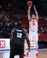 爱游戏官网-媒体人：王俊杰亚洲杯防守全面&amp;低位进攻是亮点 持球水平仍需提高