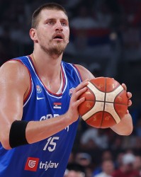 本届欧锦赛场均23分+球队3胜0负！仅约老师&amp;小黑&amp;马卡做到！