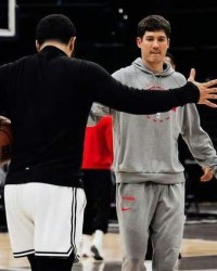 连续10场得分上双，谢泼德10助攻+6抢断 弥补短板 火箭1号位升级